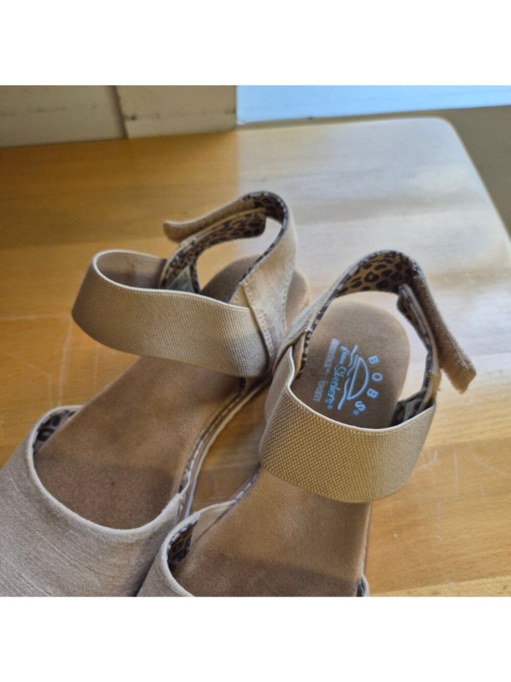 BOBS By Skechers Womens Beige Open-Toe Sandals With Memory Foam 6.5 - Picture 3 of 8